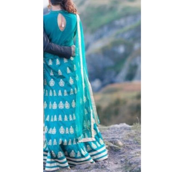 Emerald green gown style Indian outfit - Picture 5 of 6